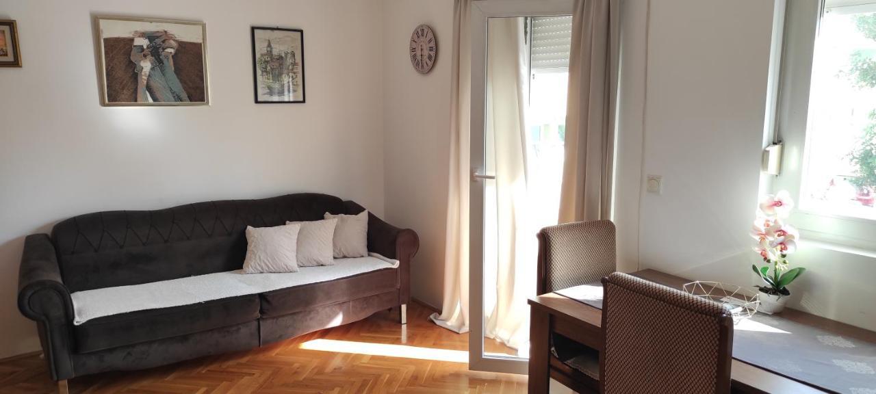 Apartman Katica ティヴァト エクステリア 写真